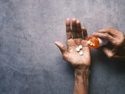 Adab Menjenguk Orang Sakit